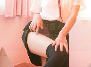 Feilin嗲囡囡 – 方绮言Ayaka：美足照心动，让我再二次元追一次！原图奉上