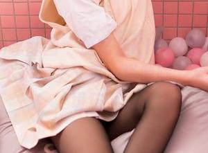 Feilin嗲囡囡 – 施忆佳KITTY的粉色美图：做个浪漫主义者，资源呢，全扔进垃圾箱了！