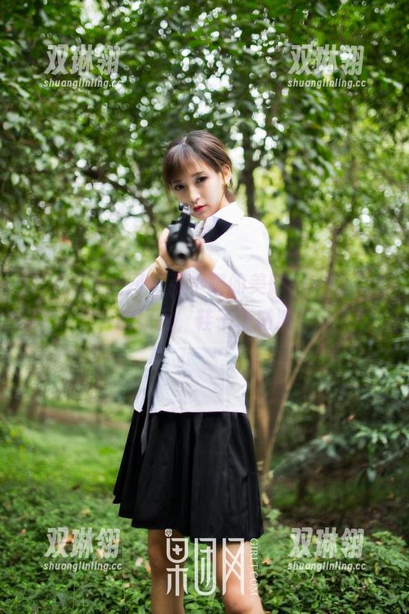 GIRLT果团网 - 张小喵的美脚，真是“完美”的原图，鞋子快崩溃了！