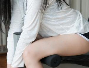 HuaYang花漾 – 在这油亮的作品里，心妍小公主要不要亲自来解释一下？我的脑海里都是疑问。