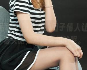 Ligui丽柜 – 图片里的团子情人让人摸不着头脑，还挺有趣的呢。