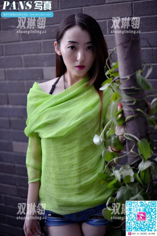 PANS写真 - 俺去找思思！在线脑洞：她的眼镜居然能看透这些资源！
