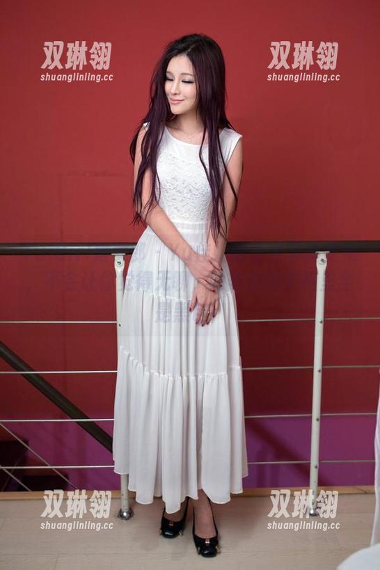 TuiGirl推女郎 - Yu佳妮的白色写真全集，不会让你觉得无聊，除非你的衣柜里全是黑色！