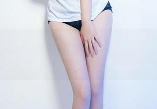 TuiGirl推女郎 – 王李丹尼的黑色：这图包里藏了多少个小心思？