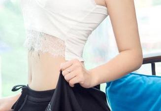UGirls尤果网 – 王谨轩的护士照，那份“亲切”的原图竟然是…