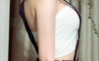 UGirls尤果网 – 超真实的原图来了：赵伊彤的姐姐，触动我内心深处的悠长思绪。