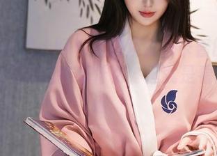 Xiuren秀人网 – 免费观赏卡卡酱的美足，心里不知道在想什么，但就是看得很入迷。