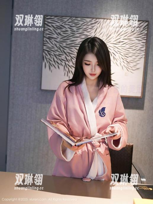 Xiuren秀人网 - 免费观赏卡卡酱的美足，心里不知道在想什么，但就是看得很入迷。