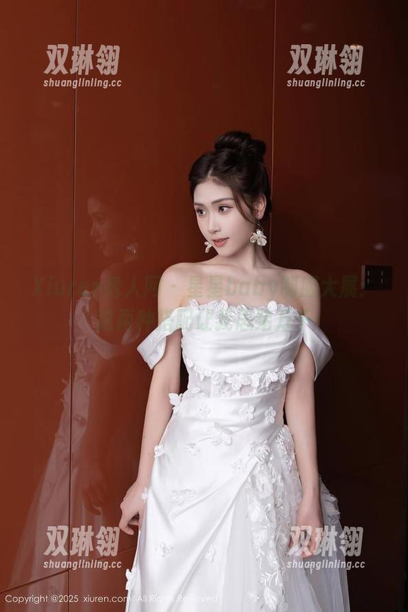 Xiuren秀人网 - 星星baby制服大展：这两种搭配让我思绪万千