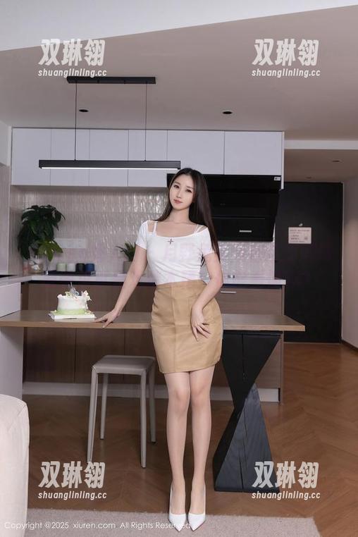 Xiuren秀人网 - 月野兔美妞在这部剧情原图里真是戏精本精！你能看懂吗？