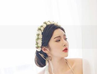 YouWu尤物馆 – 美图分享，FoxYini孟狐狸的网袜：其实袜子也是有灵魂的，只是咱们没发现过而已。