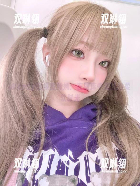 Wendy的黑猫妹妹：在图库中溜达的柔软时光
