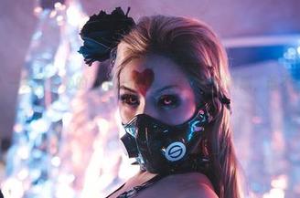 喝了什么？一笑芳香沁的空姐live秀，美图中的诱惑，谁不想一探究竟？