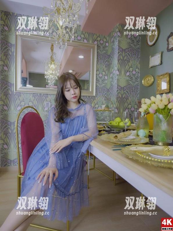 丽柜 - 图集里的文静：女上司总是藏着一丝不为人知的温柔