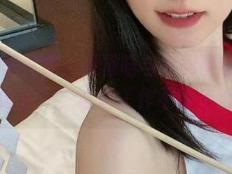 原图vs图片集：倦倦喵与女同事的美丽“讨论会”，谁说工作不能走心？