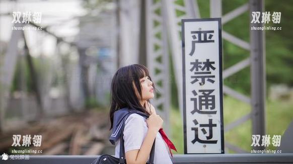 投身兔玩映画的高清午后，真想把这房间做成壁纸收藏。