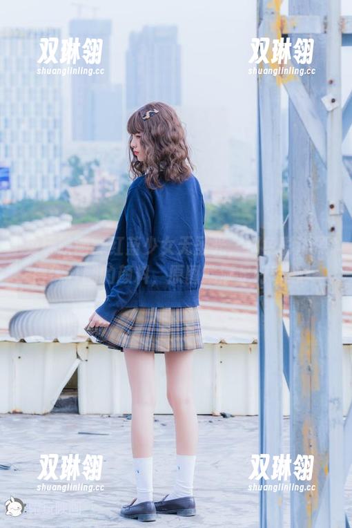 兔玩映画：红蓝少女无圣光，那色彩浓烈得像打翻的颜料，原图就满足好奇心！