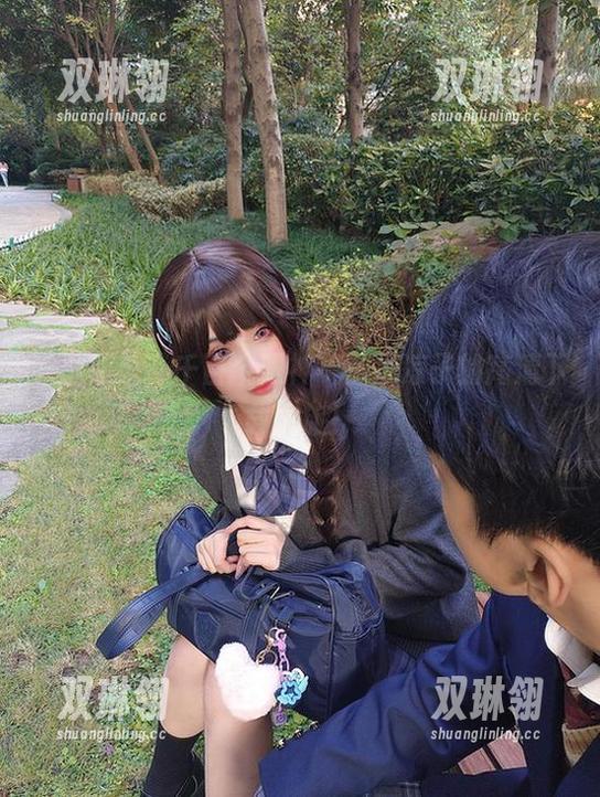 一副眼镜，千百个眼神——凉凉子的高清下载之旅！