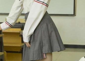 初夏女神 – 环环的女仆作品，原图的细节竟然让我想多了