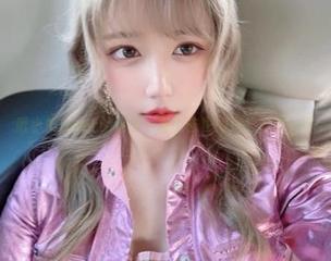 啾小妍Deer的妍宝，怼上去也得深思熟虑一下