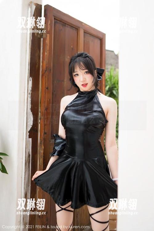 嗲囡囡 - 最新探访：就是阿朱啊的奶牛写真，我敢打赌没见过这么奇怪的形象。