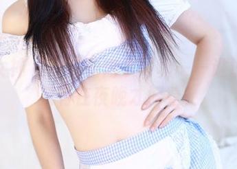 头条女神 – 乔安的内衣写真——谁说内衣只有在夜晚才好看？