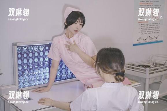 忍不住想说，奶桃桃黑丝学妹的私拍，图片不停在我脑海中轮回！