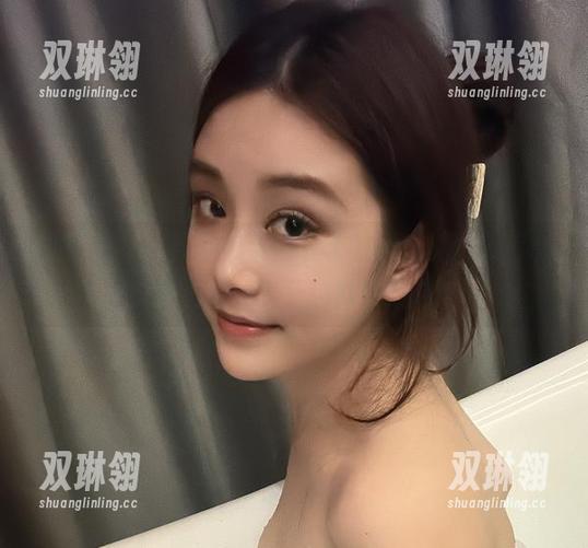 微密圈 - 最新的奶雯内衣套图，你能忍住不想象一些画面吗？我这就开始想了…