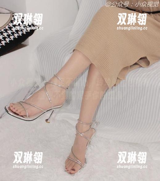 小众视觉 - 裸足不裸心，玲玲的图包福利，意想不到的超乎你的想象！