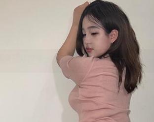 微密圈 – 吸引眼球的每一帧小优优子的阐释——‘美女优优’图集