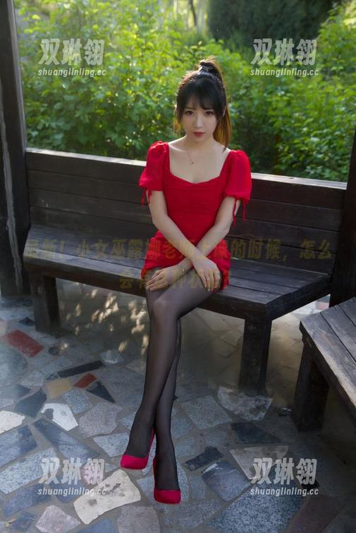 最新！小女巫露娜老师上课的时候，怎么会有这种状态？