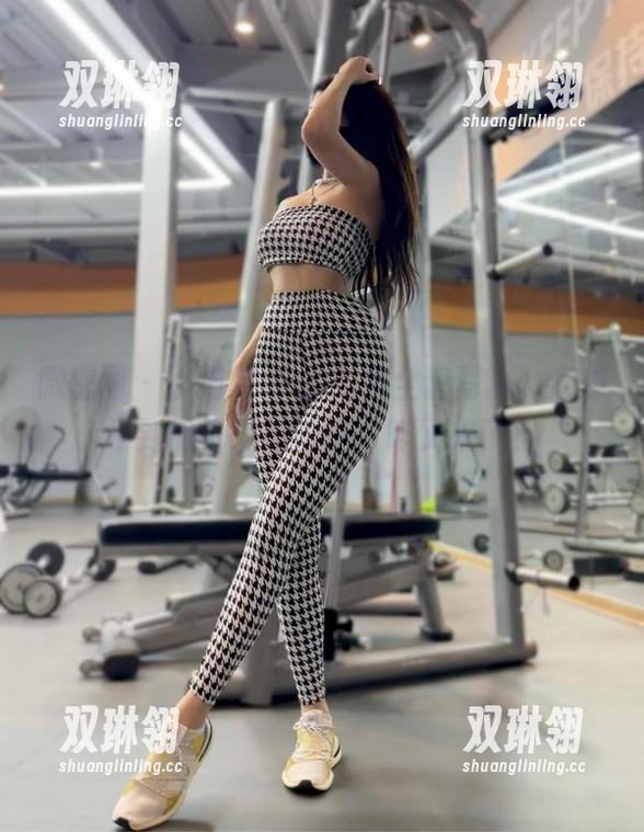 微密圈 - 小猫咪ck的眼镜全套写真，意想不到的可爱与叛逆，咋又来了？