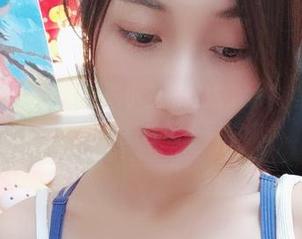 微密圈 – 你看最新的“小玉吃果冻学妹”照片吗？原图挺好，仿佛有种说不完的故事。