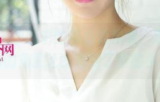尤果网 – 原图中的周心情和服，想说微微上扬的角度让我想到了别的小事…