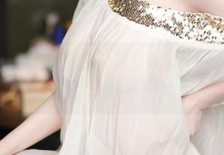尤蜜荟 – 最爱的白衬衫，Emily顾奈奈酱在这儿放飞自我—图片大合集