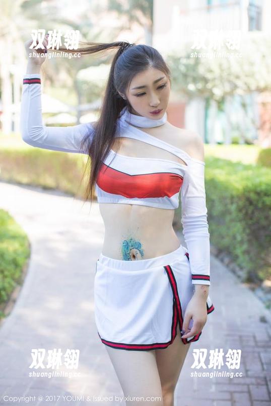 尤蜜荟 - 红唇与制服：玥儿玥er的空姐套图，谁说不能俏皮？