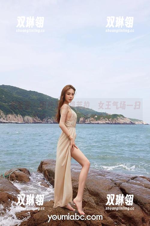 尤蜜荟 - 图片里的费若拉，女王气场一扫而过，我都忍不住想走开。