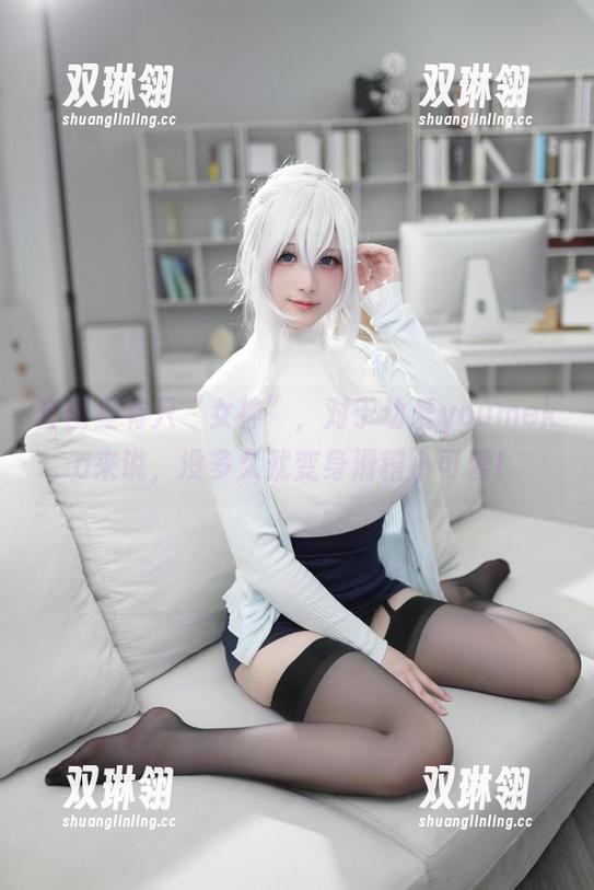 套图里有只“女神”，对于幼爱youmeko来说，没多久就变身滑稽小可爱！