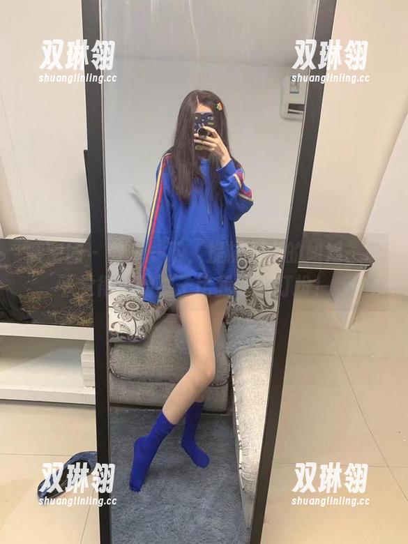微密圈 - 分享一下，提袜少女的姐姐，总觉得她的袜子比我还会打扮！