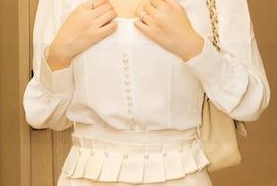 星颜社 – 心妍小公主穿水手服写真，海上的风要不要给我顺发型？