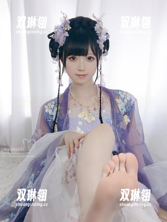 朝雾爱穿比基尼，cos得有点太随性了吧！
