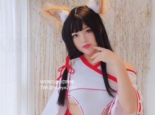 杏子夫人的照片集：甜心让人忍不住想偷吃！