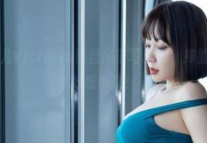 微密圈 – 果儿Victoria黑丝吊带写真集，捧腹之余请准备好纸巾哦！