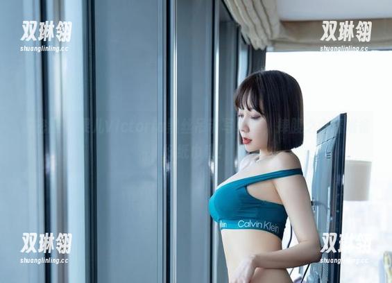 微密圈 - 果儿Victoria黑丝吊带写真集，捧腹之余请准备好纸巾哦！