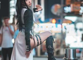 兔子护士果咩酱w：撇开圣光，这图集可真有趣
