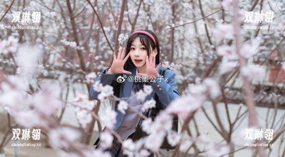 桃墨公子的最新红裙cos，真的是cos了个不停，能不能停一下让我整理情绪？
