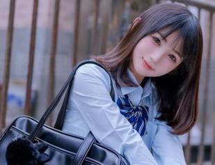 桜井宁宁图包里，奶牛才不是简单的数据库！