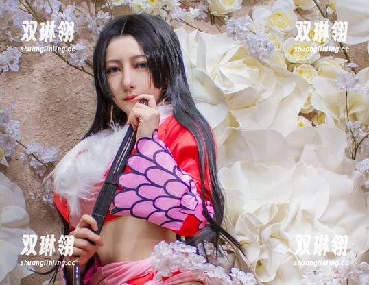 樱晚gigi这组照片，衣衫下的“浪漫”到底是啥鬼？