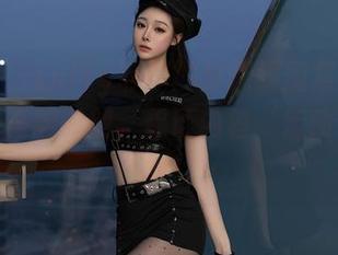 秀人网 – Luffy菲菲的体操服图集：俯视我们的高能时刻，保证内容‘运动’得有趣！