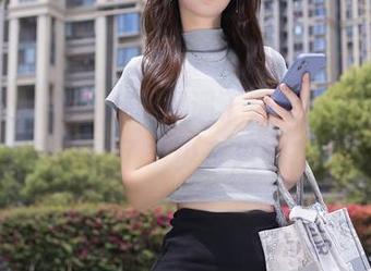秀人网 – ‘姐姐’遭遇丁筱南：这件作品集里藏了多少奇思妙想？